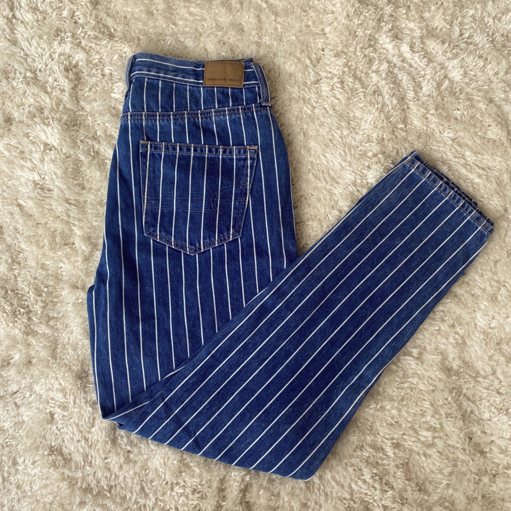 American Eagle Mom Jean white pinstripe